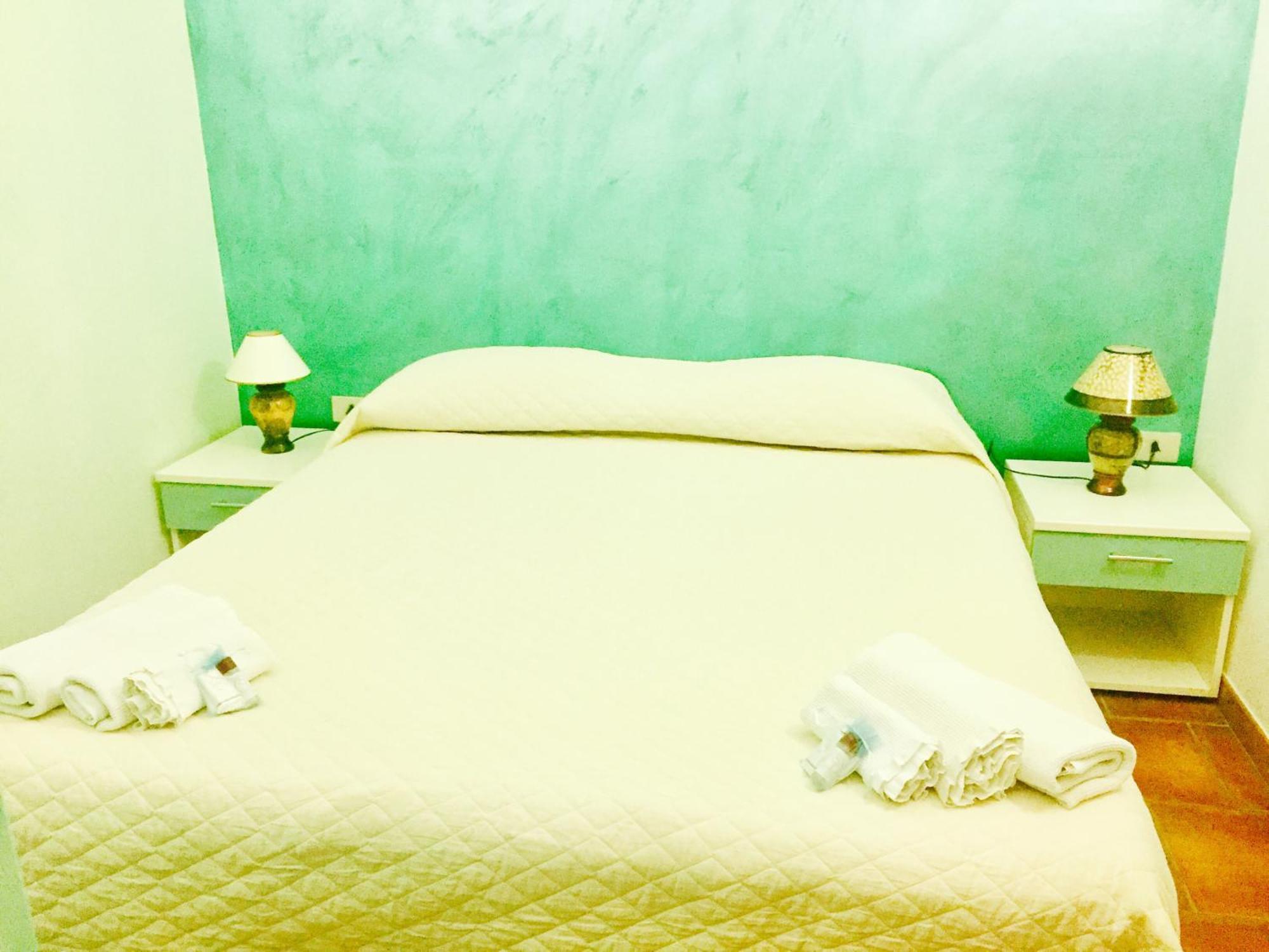 Ambrosia Hostel Alessandria del Carretto Luaran gambar
